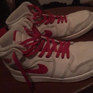 I’m selling Nike AIKO shoes